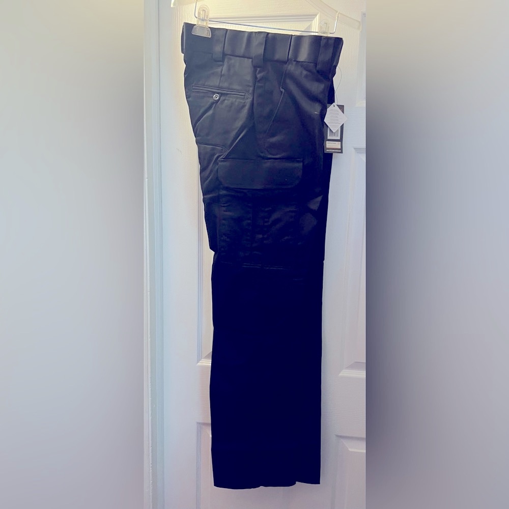5.11 Tactical Women's Black Cargo Pants (Size12)